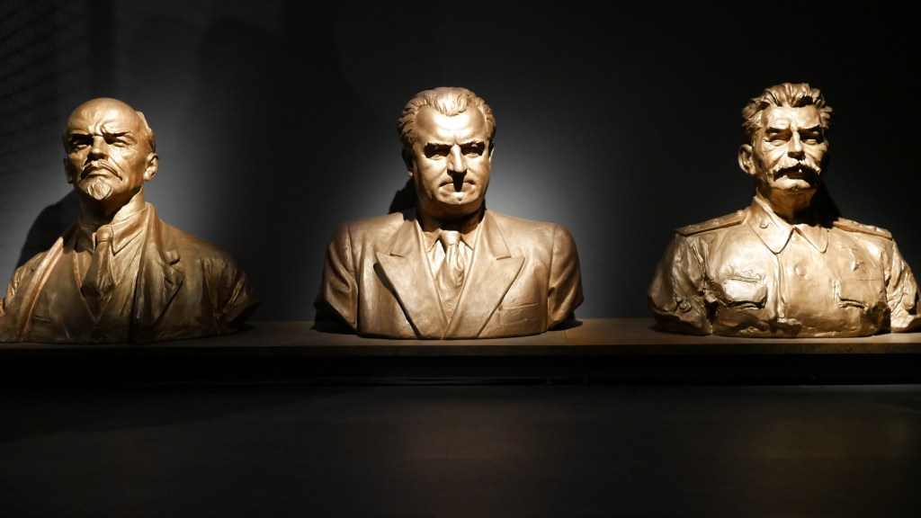 Trzech ,, filozofów..