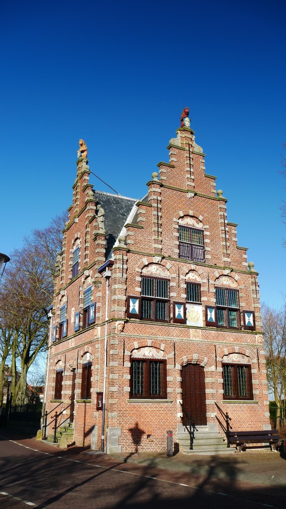 gracht - ratusz z 1613 roku