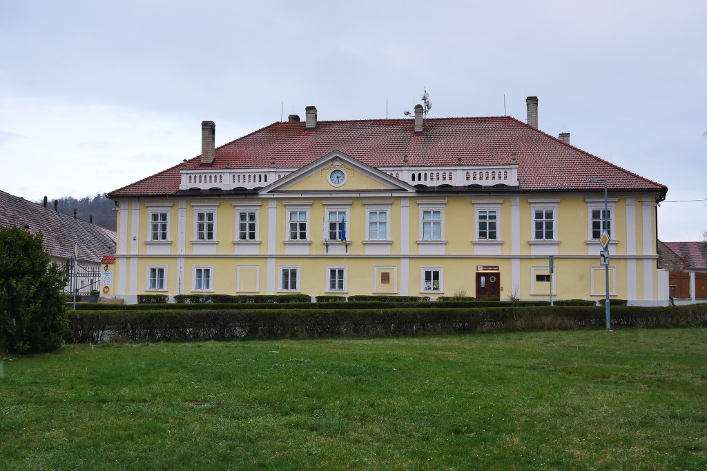 Tetin - barokowy dwór