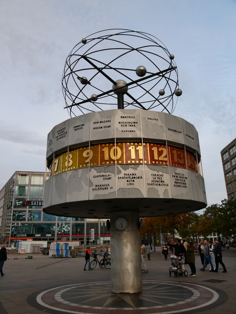 Alexanderplatz - Weltzeituhr