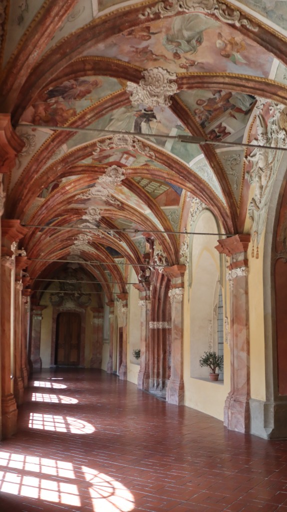 Zlata Koruna - wirydarz