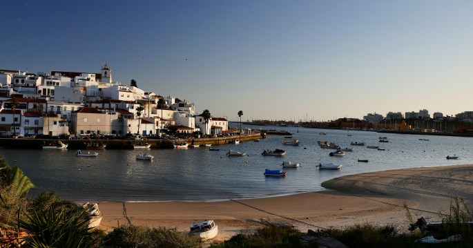 Ferragudo - widok na miasto