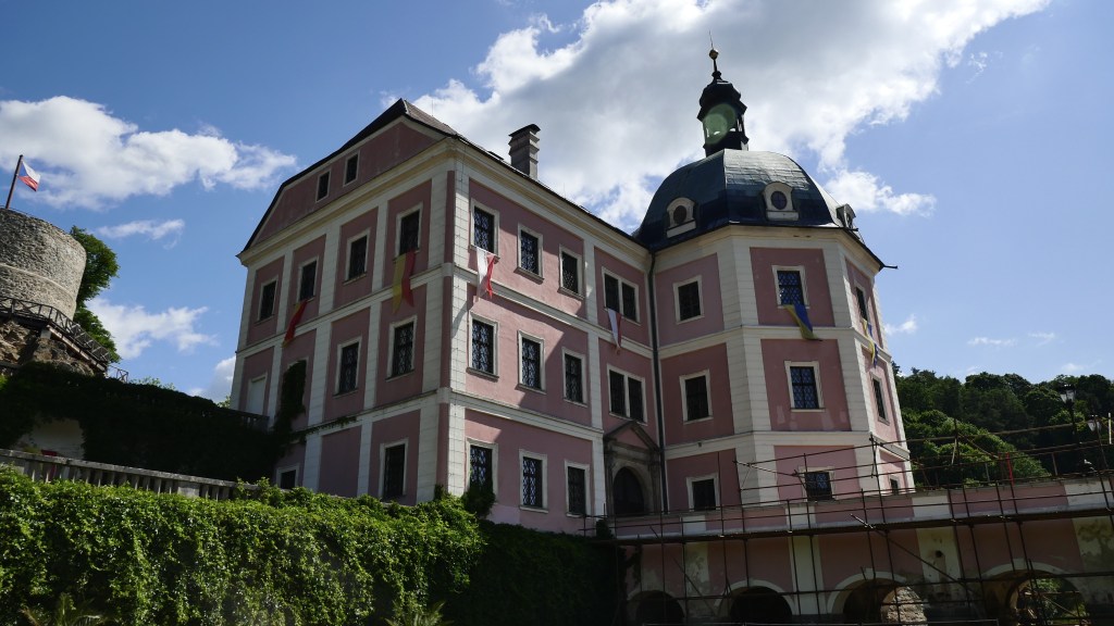 Becov nad Teplou -  zamek